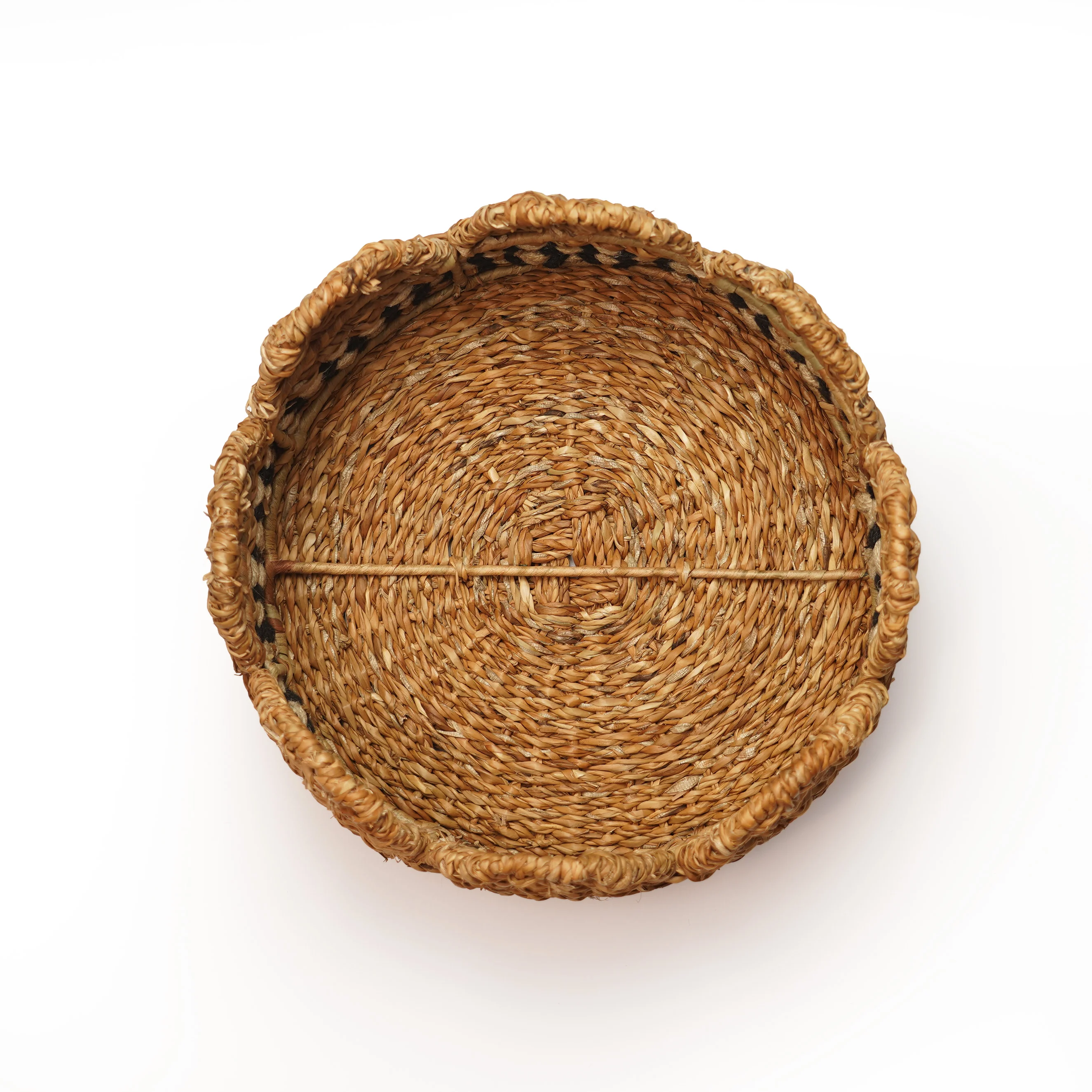 Handcrafted Seagrass & Jute Round Scalloped Crown Storage Basket Tabletop Decorative T - Thumbnail 2